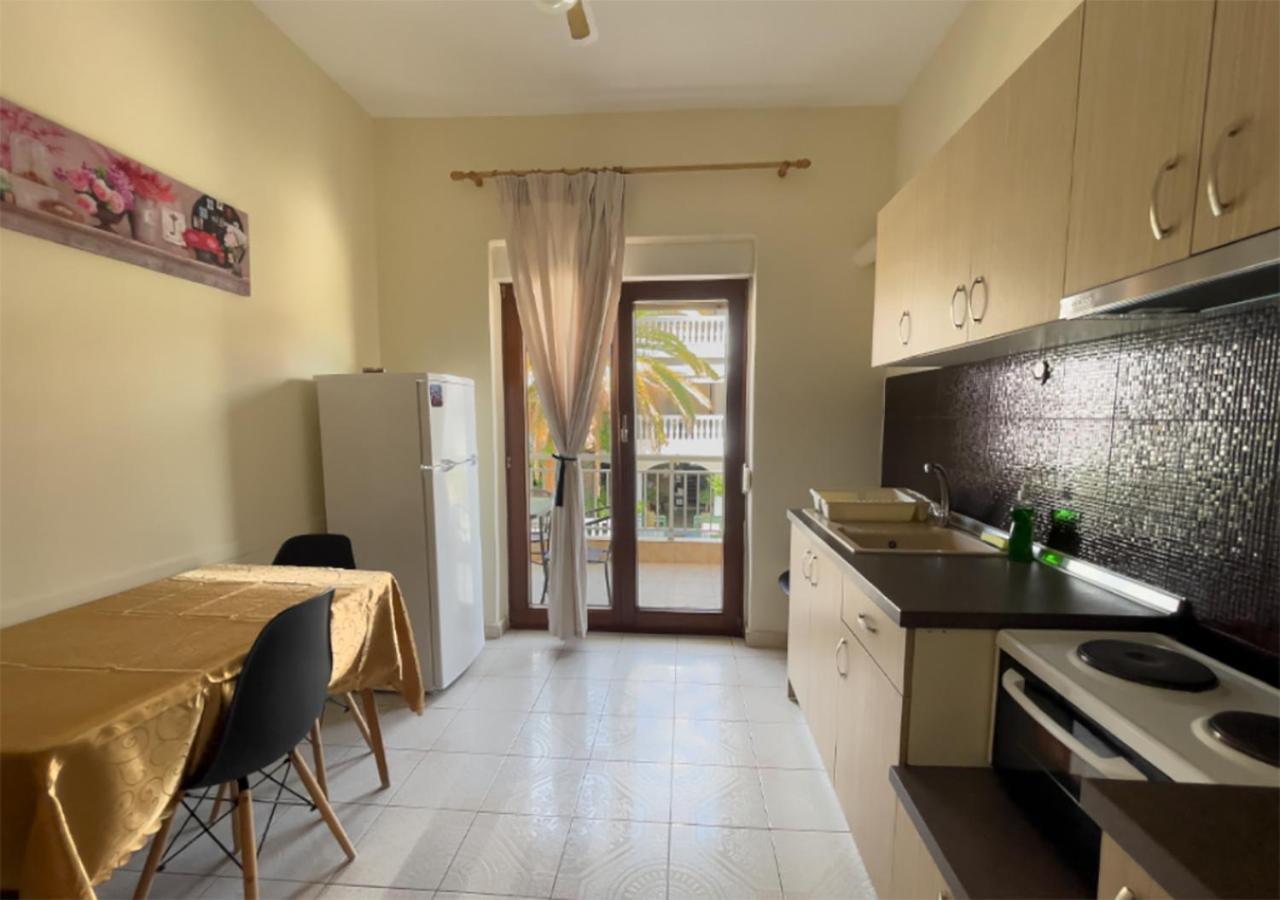 Niki Apartments Paralia Dionysiou Exteriér fotografie